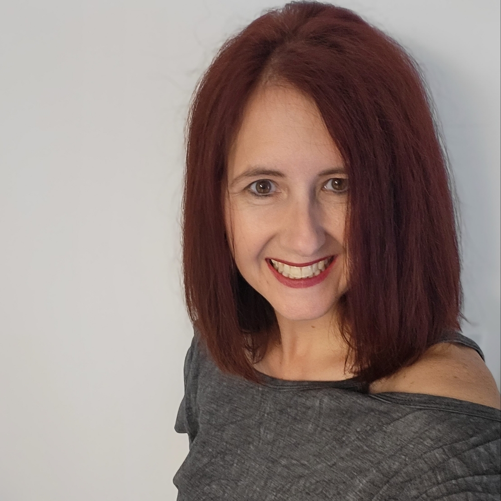 Meet your Posher, Dedee